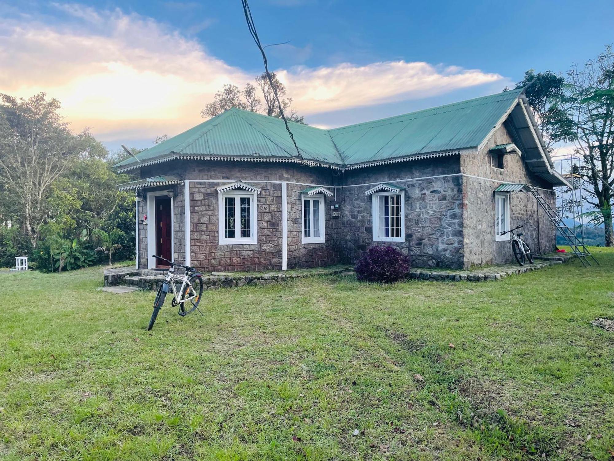 Thottom Stays Private Bungalow Муннар Экстерьер фото