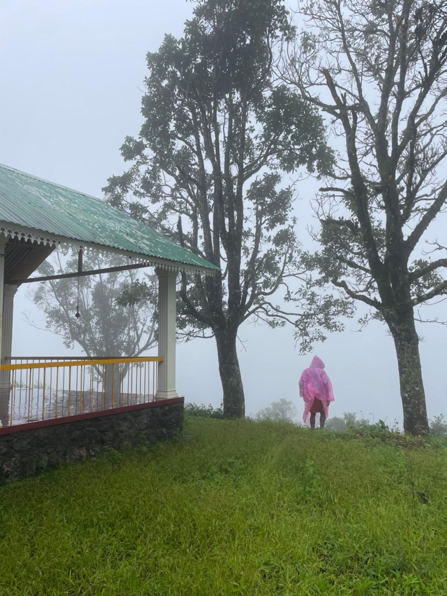 Thottom Stays Private Bungalow Муннар Экстерьер фото